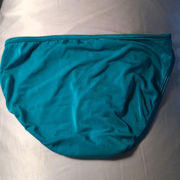 Panties - Picture 4 of 4